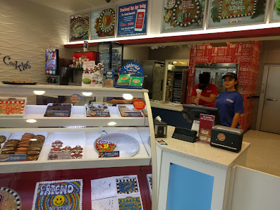 MacArthur Marketplace photo 5