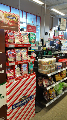 280 Metro Center photo 4