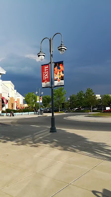 Laurel Lakes Centre photo 3