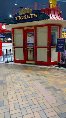 Woodbine Mall & Fantasy Fair photo 4