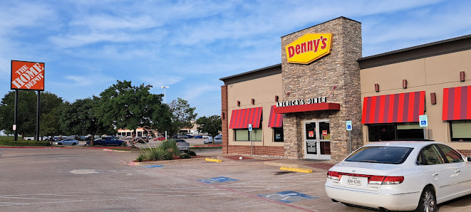 Cameron Crossing photo 1