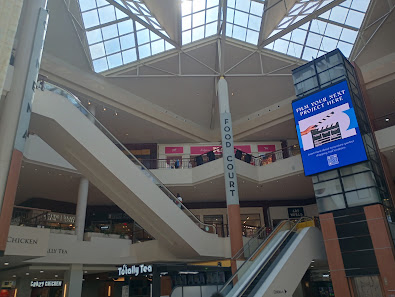 Saint Louis Galleria photo 2