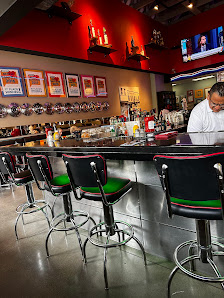 San Isidro Plaza photo 4