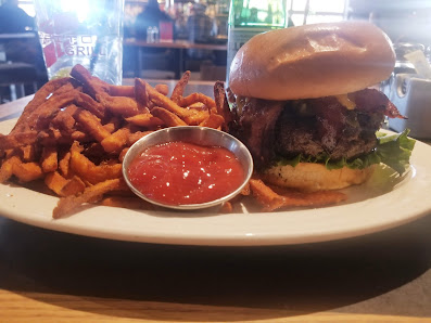 San Isidro Plaza photo 5