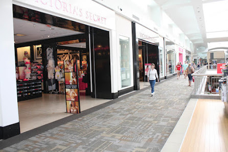 Lakeline Mall photo 5