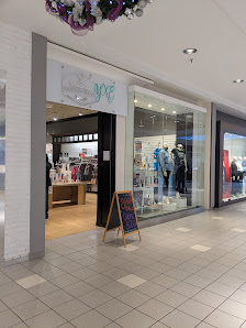 Lawson Heights Mall photo 4