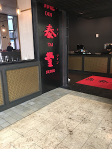 Pacific Place photo 4