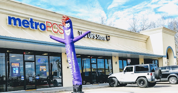 College Plaza photo 1