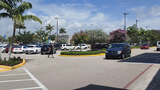 Fifth Avenue Shops photo 3