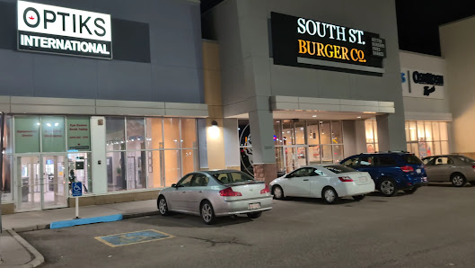 Riocan Beacon Hill photo 3