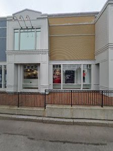 35 Main Street Outlet photo 2