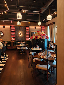 The Avenue Shoppes photo 2