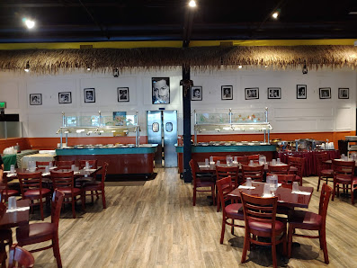 Windward Promenade photo 2