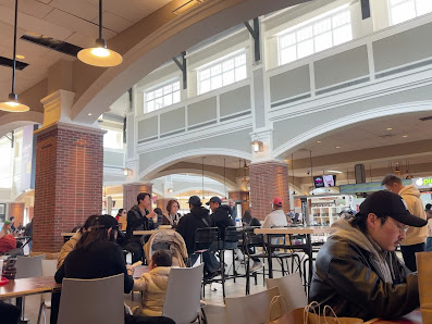 Woodbury Common Premium Outlets photo 2