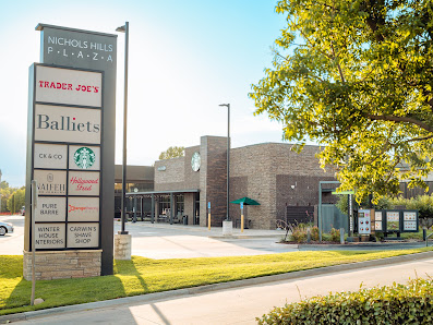 Nichols Hills Plaza photo 3
