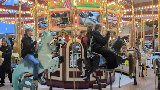 Seaside Carousel Mall photo 2