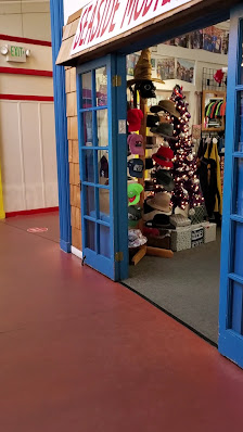 Seaside Carousel Mall photo 3