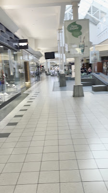 Parkway Shopping Center photo 2