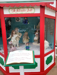 Utica Square photo 4