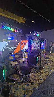 Holyoke Mall photo 2