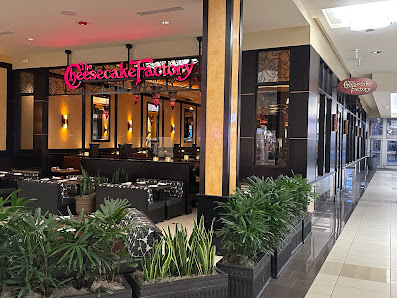 Orland Square photo 5