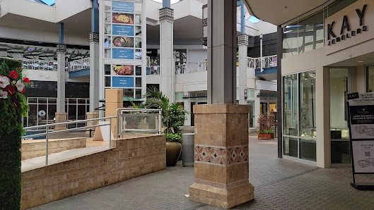 Queen Ka'ahumanu Center photo 3