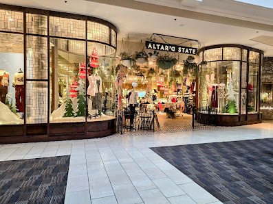 Polaris Fashion Place photo 1