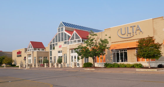 Merriam Town Center / Merriam Village photo 6