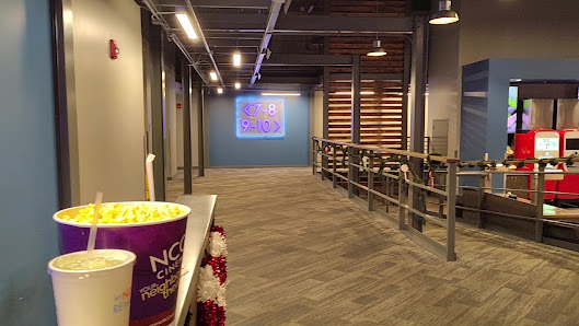 Northeast Plaza photo 3