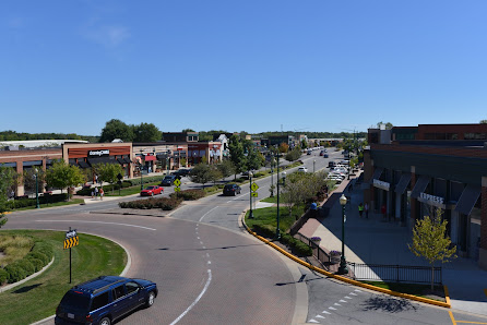 Clay Terrace photo 7