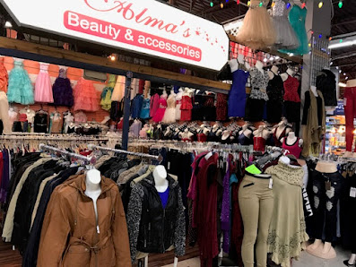 Garland Bazaar photo 5