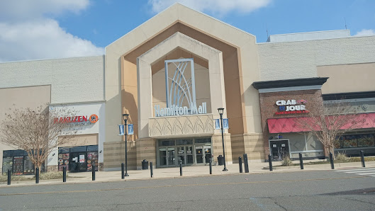 Hamilton Mall photo 1