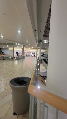 Hamilton Mall photo 3