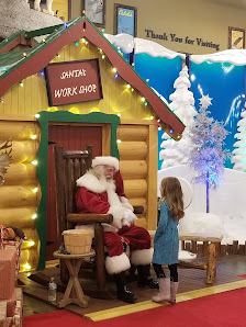 The Shoppes at Gateway photo 4