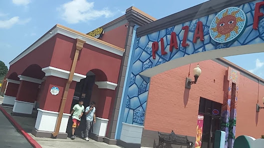 Plaza Fiesta photo 3