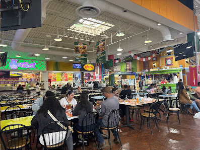 Plaza Fiesta photo 5