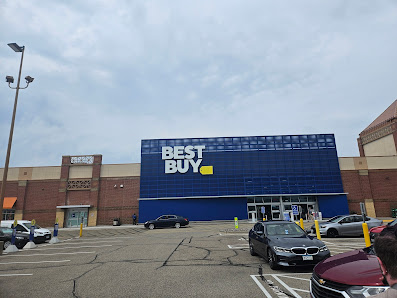 Shops At Lyndale photo 1