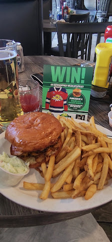 Elmwood Place photo 2