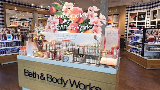 White Oaks Plaza photo 2