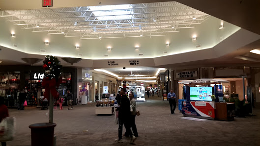 College Square Mall photo 3