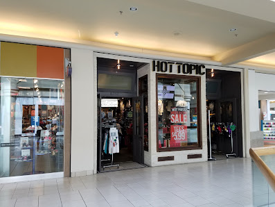 Freehold Raceway Mall photo 4