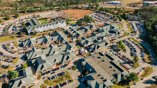 Settlers Green Outlet Village photo 5