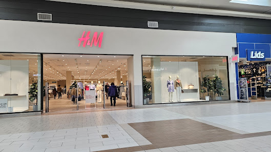 New Sudbury Centre photo 1