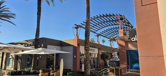 El Paseo Shopping District photo 5