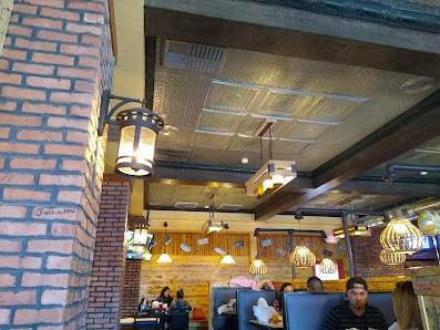 Walnut Square photo 5