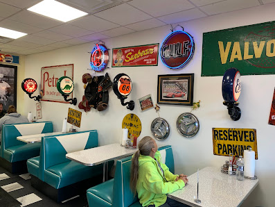 GARTON PLAZA photo 2