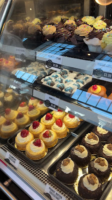 Village Shoppes at Salem photo 2