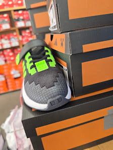 Hillcrest Plaza photo 2