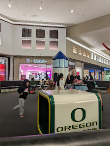 Valley River Center photo 4