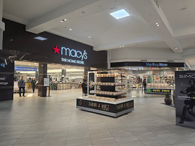 La Plaza A Simon Hall photo 1